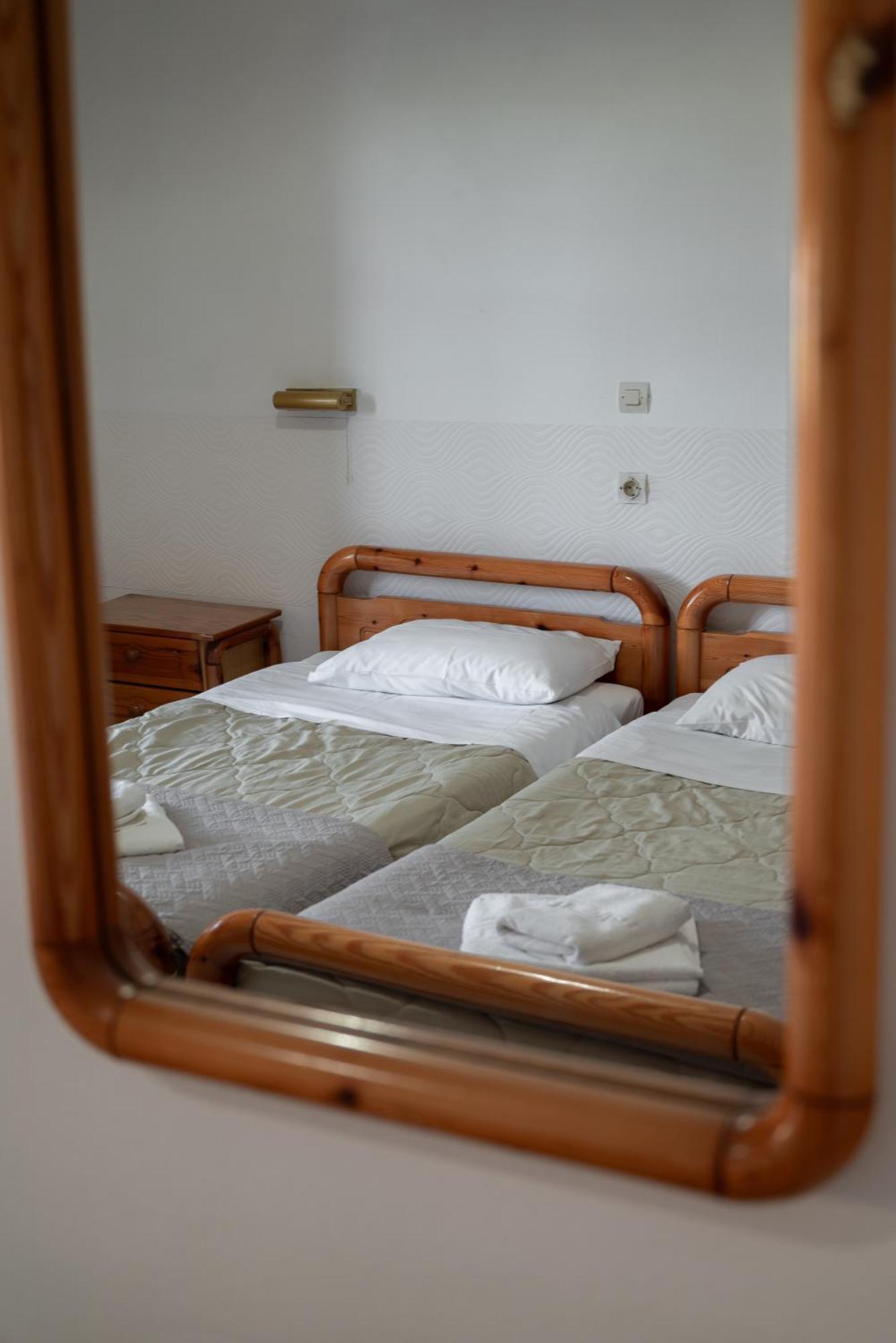 Ulisse Apartments ปาเลโอกัสไตรซา ภายนอก รูปภาพ