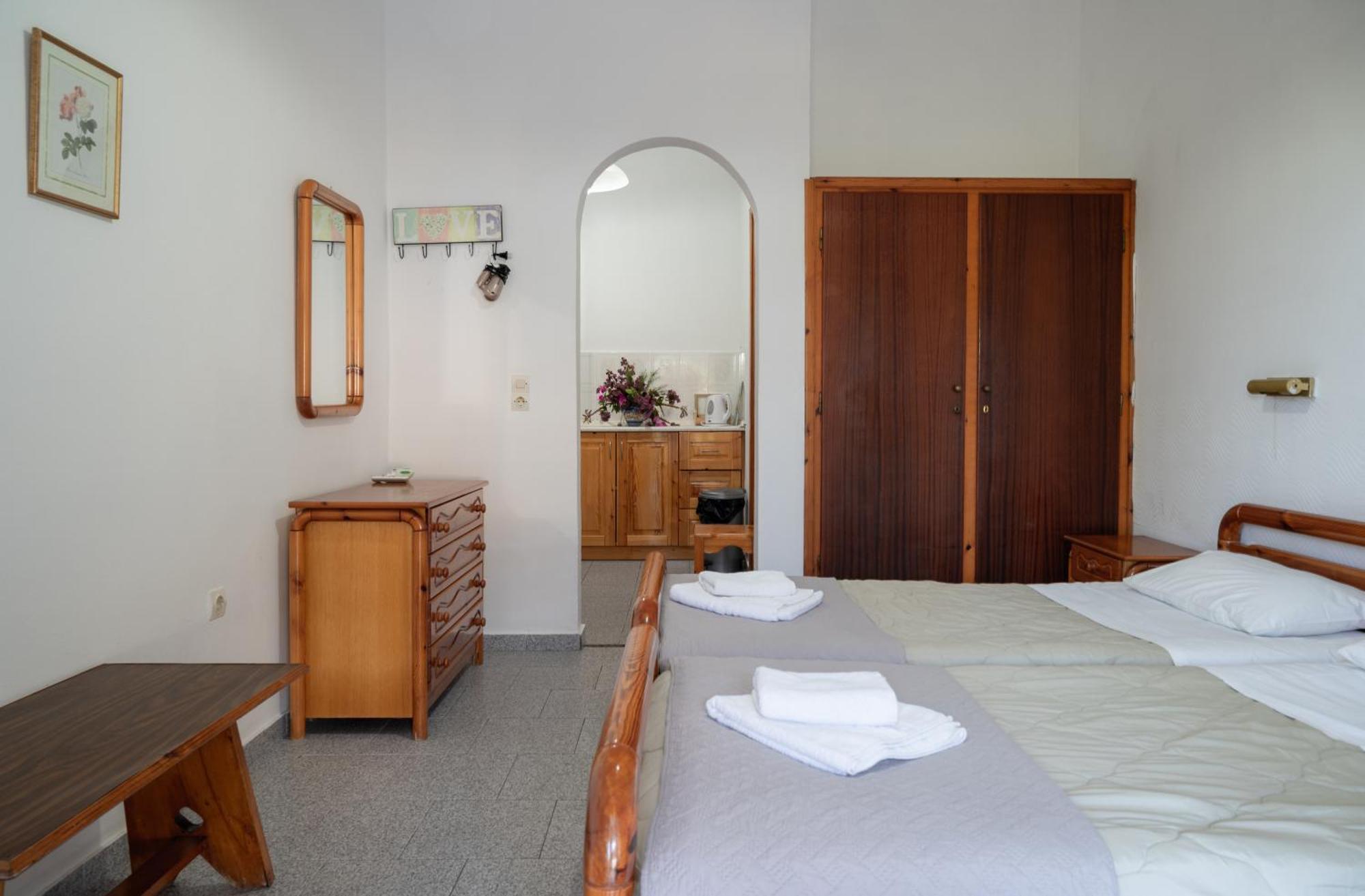 Ulisse Apartments ปาเลโอกัสไตรซา ภายนอก รูปภาพ