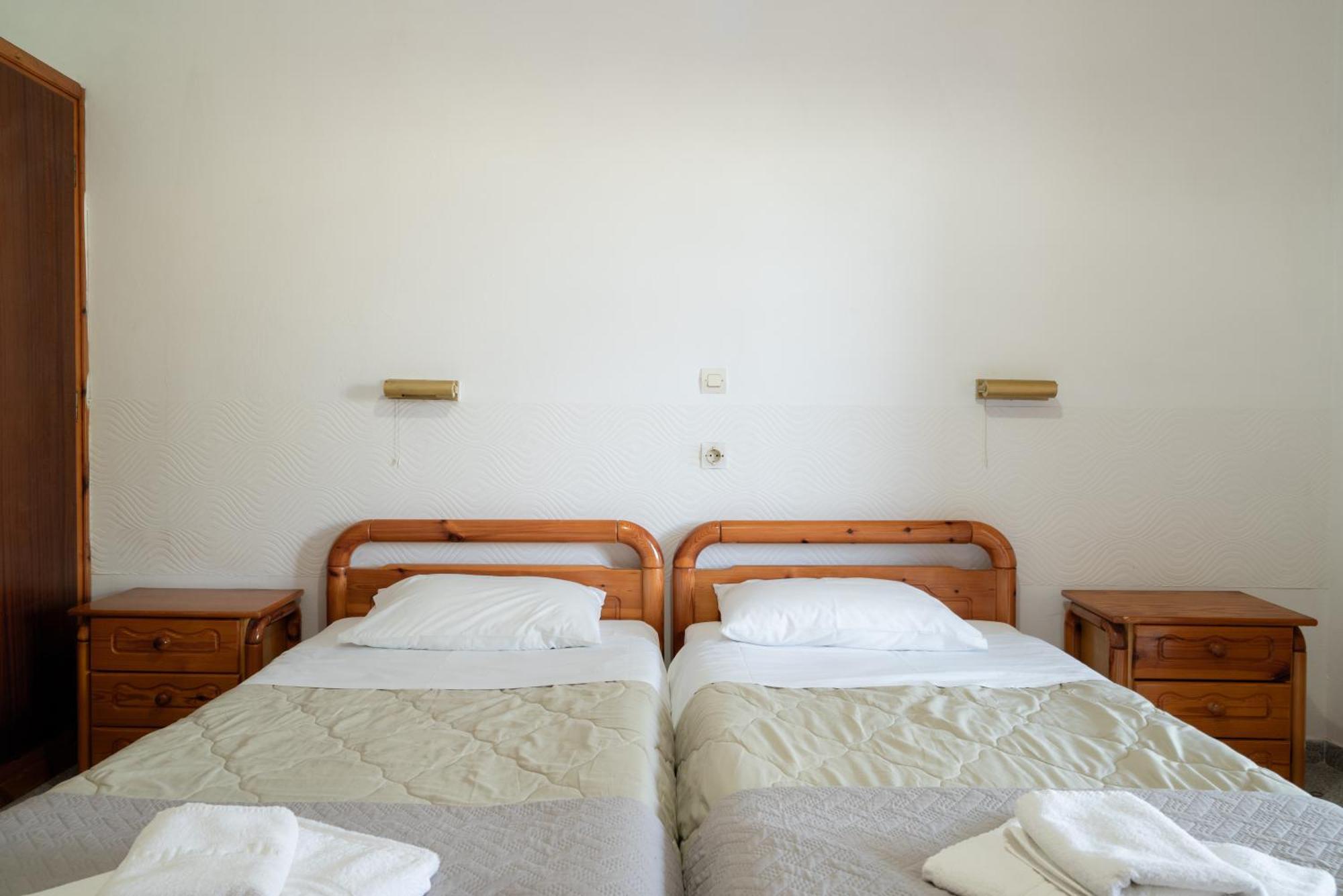 Ulisse Apartments ปาเลโอกัสไตรซา ภายนอก รูปภาพ