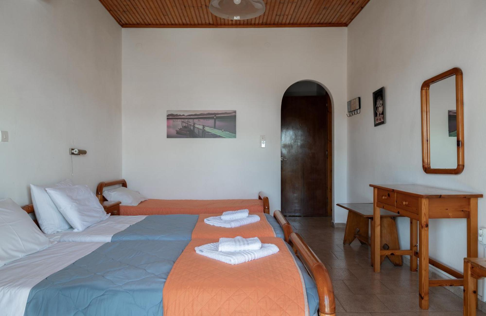 Ulisse Apartments ปาเลโอกัสไตรซา ภายนอก รูปภาพ